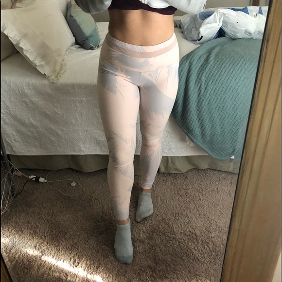 nwot spring fabletics high-waisted leggings - Picture 4 of 4